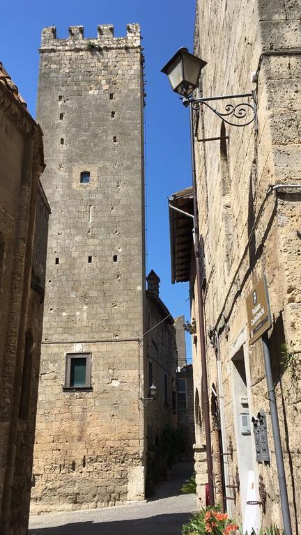 Palazzo Castelleschi Villa Tarquinia Eksteriør bilde