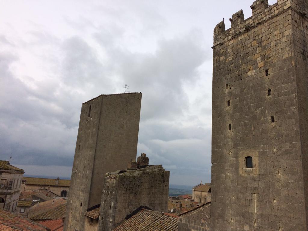 Palazzo Castelleschi Villa Tarquinia Eksteriør bilde